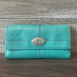 Fossil teal green pebbled leather tri fold wallet multiple compartments & slots